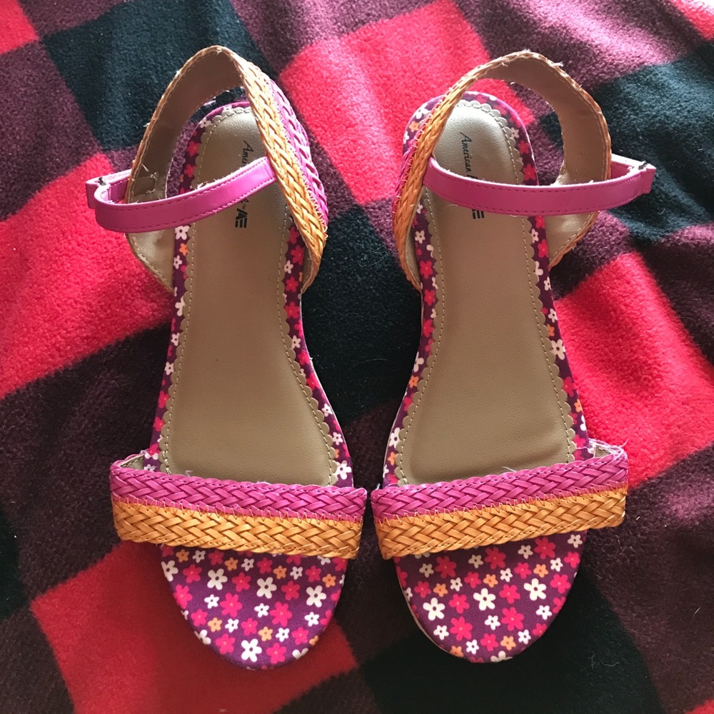 American eagle sandal wedges